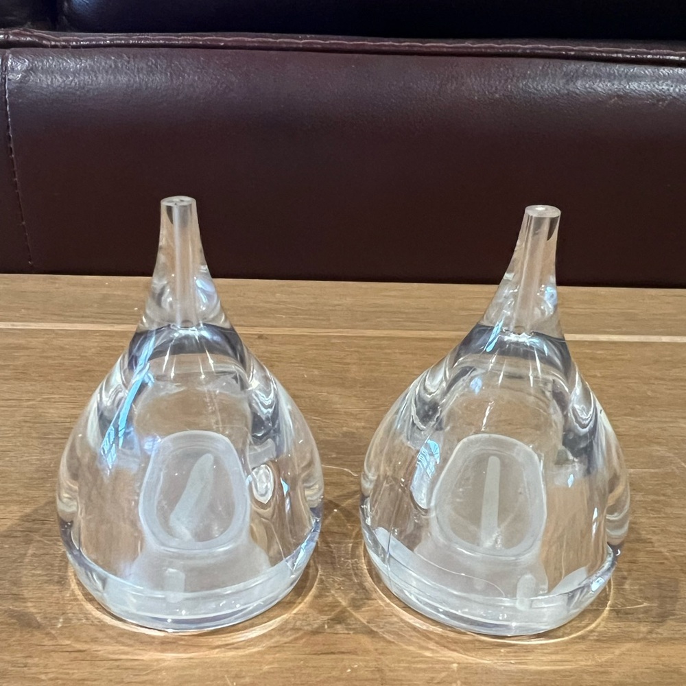 Vintage Mid Century Guzzini lucite tear drop salt & pepper shaker set.